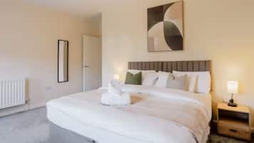 3 bedrooms, WiFi, bed sheets