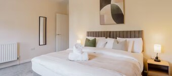 Contractor and Business Stays | Sleeps 6 | WiFi