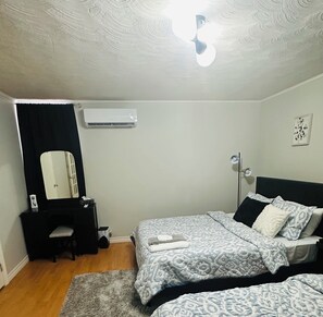1 bedroom, iron/ironing board, free WiFi - Cozy Private Apartment with 2 Queen Size Beds (New Brunswick)