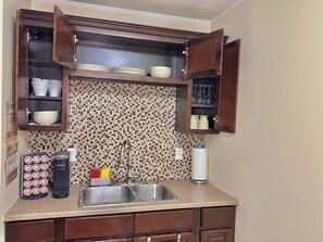 Interior - Cozy Private Apartment with 2 Queen Size Beds (New Brunswick)