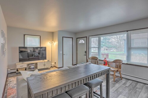 The Madi Cottage: 4 Mi to Downtown Madison!