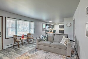 House (3 Bedrooms) | Front of property