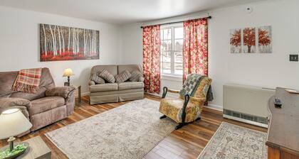 Walk to Restaurants & Markets: Machias Home!