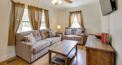 Lakes, Whiskey & More! Charming Home in Tullahoma