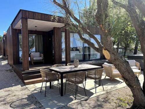 The JAM Beach Mobile House with a sea view & Spa