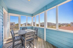 Dining - Brand New Semi-Oceanfront Waves Home with Private Pool, Hot Tub and Game Room (Waves)