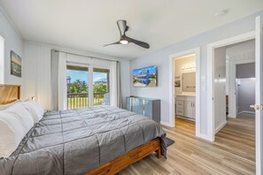 5 bedrooms, free WiFi, bed sheets - Brand New Semi-Oceanfront Waves Home with Private Pool, Hot Tub and Game Room (Waves)