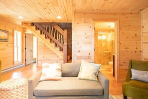 Interior - CR326  Discounted Concert Packages!  Ski Cliff Beech Epic Views & Waterfalls (Beech Mountain)