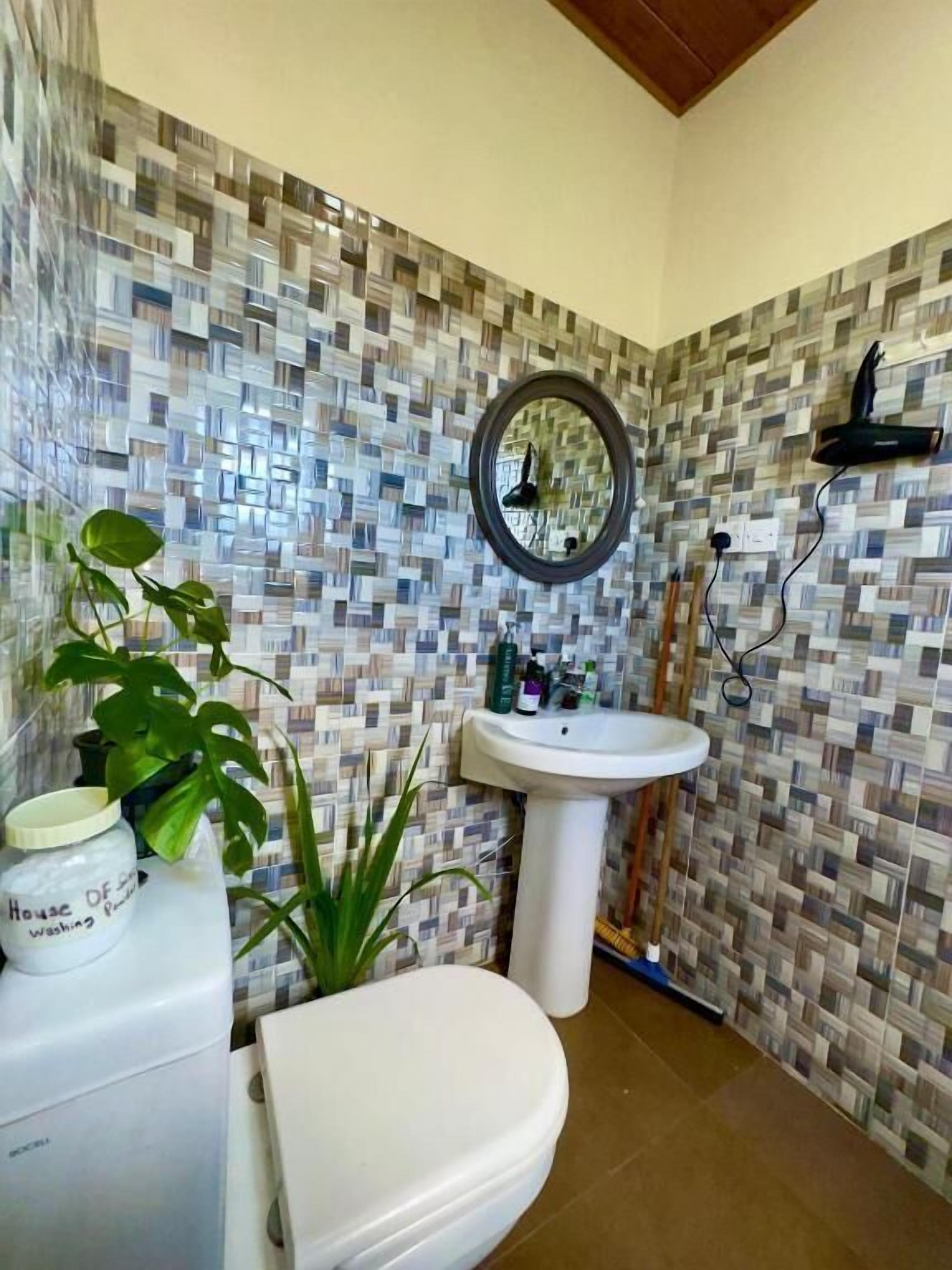 開放式客房, 城市景觀 | 浴室