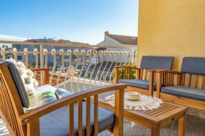 Property grounds -  Apartment Justina in Medulin - Balcony & Parking (Medulin)