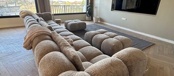 Large family villa with pool between sea and mountains