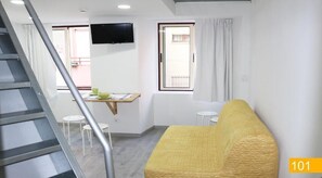 Studio | Living area - Bike Suite (Figueira da Foz)