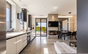 Villa - Villa Amma Pool Jacuzzi (Ishëm)