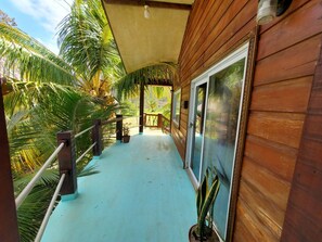 Cabaña, 1 habitación, para fumadores, balcón | Terraza o patio