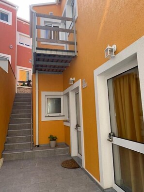 Exterior detail - Vila dos Avós (Figueira da Foz)