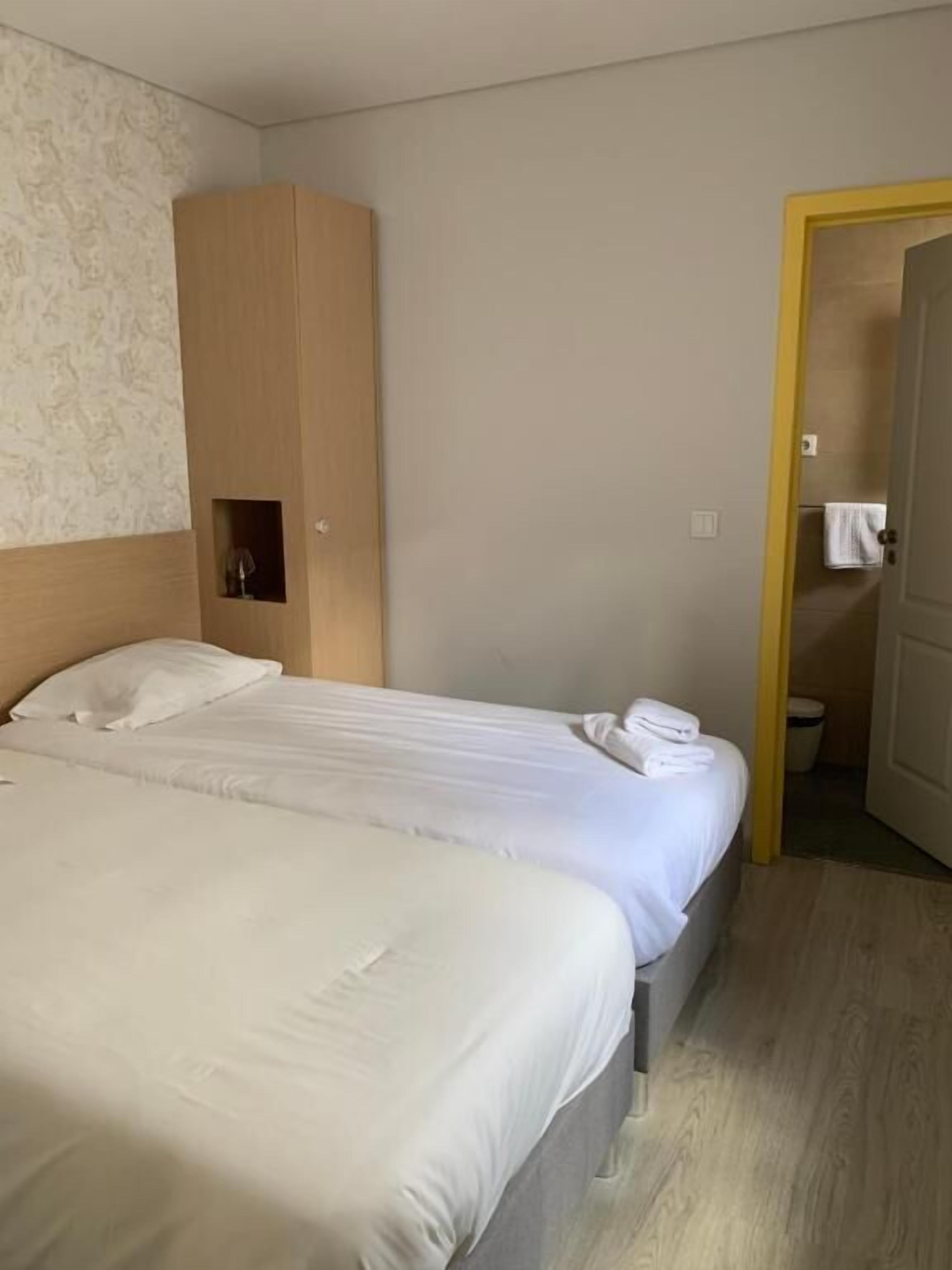 Familie-studiolejlighed - balkon - udsigt til gårdsplads