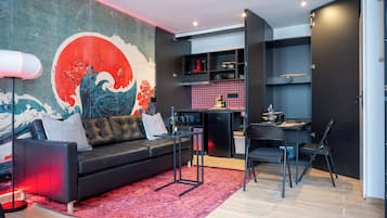 Comfort Apartment, Balcony | Living area