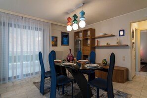 Dining - Blue Verve Premium 2 bedroom Retreat (Paleo Faliro)