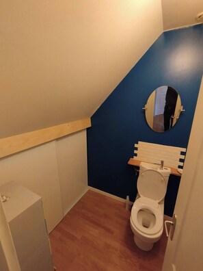 Shower, hair dryer, towels, soap - Charming house Welcome to l'Effet Mer (Hermanville-sur-Mer)