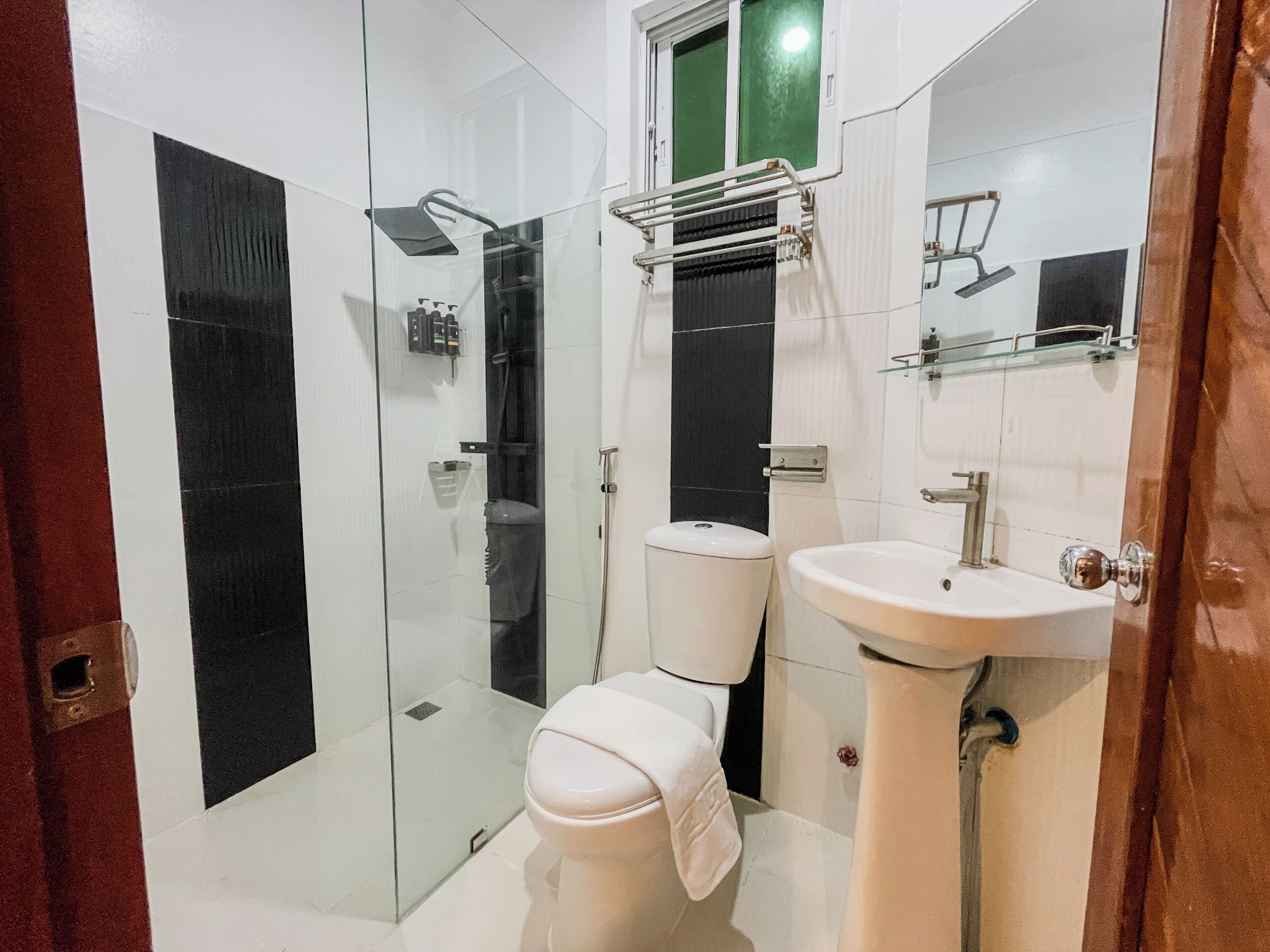 Comfort Room | Bathroom