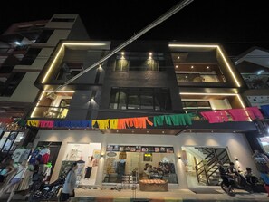 Exterior - The Town  (El Nido)