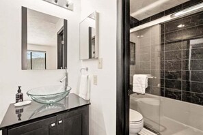 Condo, 3 Bedrooms | Bathroom - Swiss Mountain 3br Dlx,csss4704 3 Bedroom Condo (Champion)