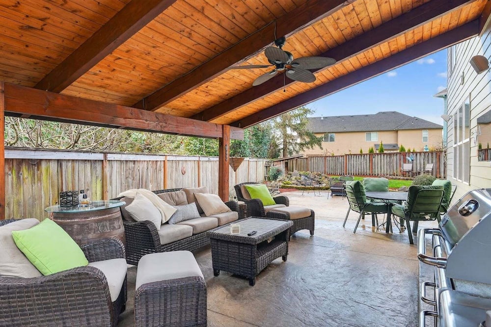 Keizer Retreat Firepit + Near Salem & Wineries