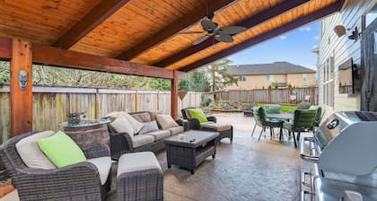 Keizer Retreat Firepit + Near Salem & Wineries