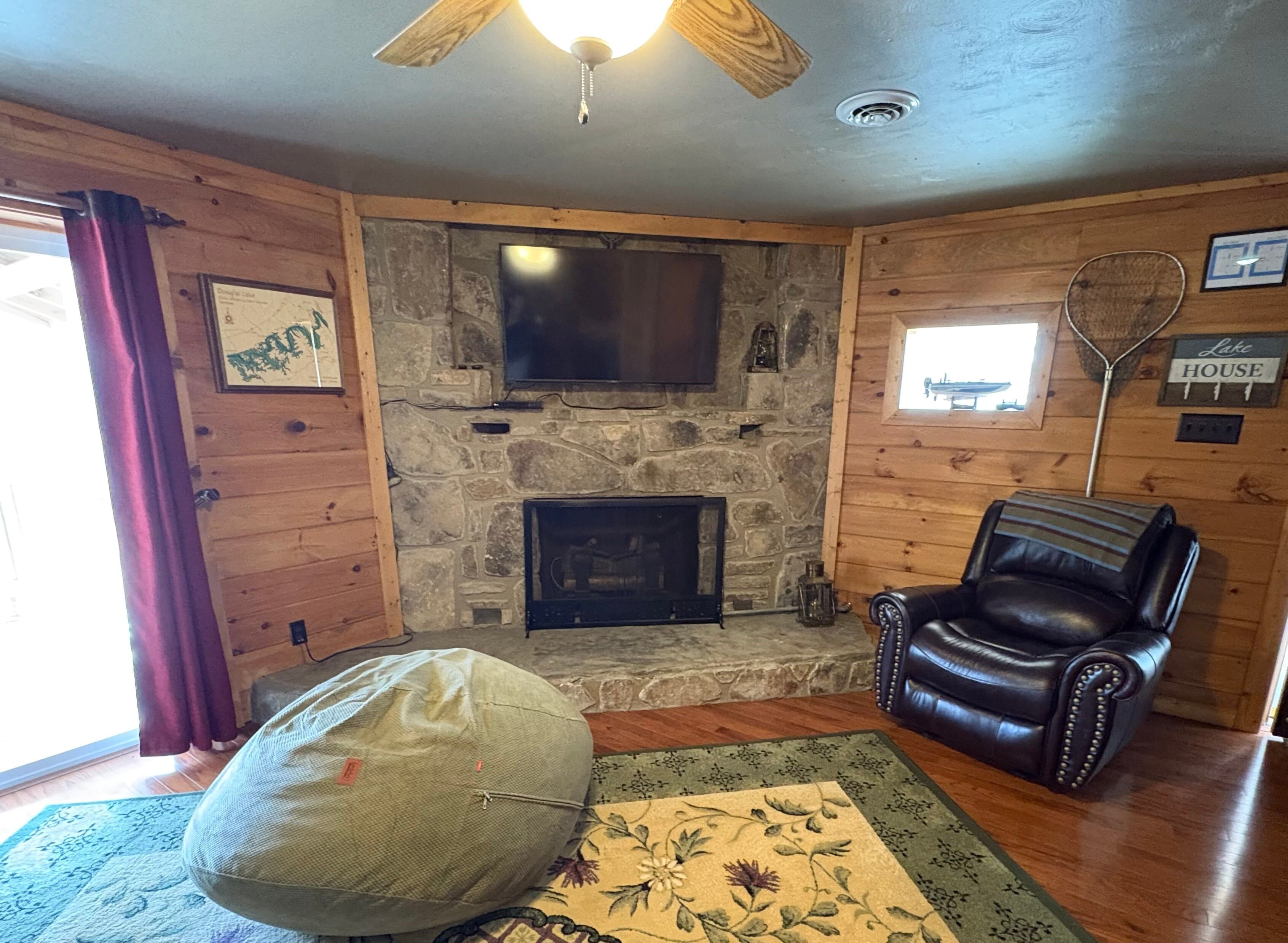 House, 2 Bedrooms | Living area