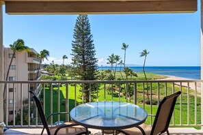 Condo, 2 Bedrooms | Outdoor dining - Menehune Shores, #524 2 Bedroom Condo (Kihei)