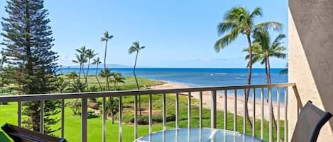 Condo, 2 Bedrooms | Property grounds