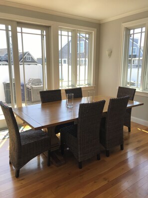 Dining - Ocean View Oasis - 3BR/3BA w/ Spacious Deck & Starry Night Dining (York)