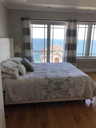 Ocean View Oasis - 3BR/3BA w/ Spacious Deck & Starry Night Dining