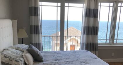 Ocean View Oasis - 3BR/3BA w/ Spacious Deck & Starry Night Dining