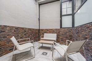 Interior - Loft Room 'Bajo 3' with Private Terrace and Air Conditioning (Torrevieja)