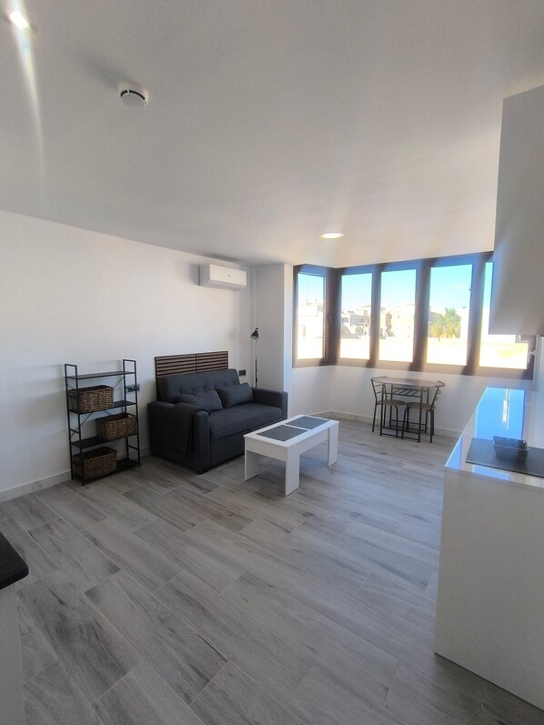 Living area - Loft Room 3A, Air Conditioning (Torrevieja)