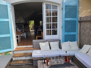 Outdoor dining - maison de pécheurs Port Grimaud, 10 pers ,clim, Golfe de St Tropez (Grimaud)