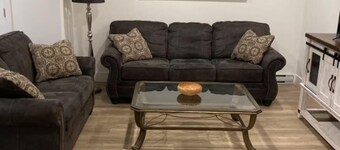 Cozy, fenced in, pet friendly suite in beautiful Tsawwassen