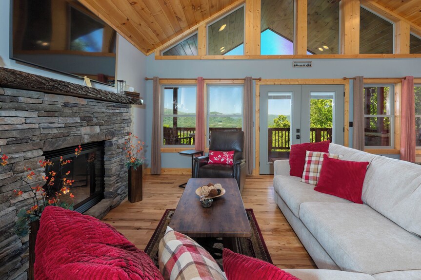 Above And Beyond-mountain Views-hot Tub-firepit-fireplace-game Room-4wd/awd - Bryson City, NC