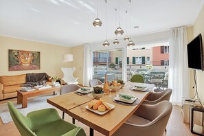 Family Apartment, Multiple Bedrooms, 2 Bathrooms (Borgo Corallo Ascona) | Dining - Borgo Corallo Ascona (Ascona)
