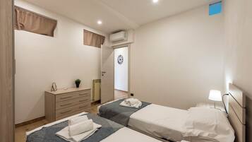 Standard-Apartment, Mehrere Schlafzimmer (Da Lino) | 2 Schlafzimmer, Bügeleisen/Bügelbrett, WLAN, Bettwäsche