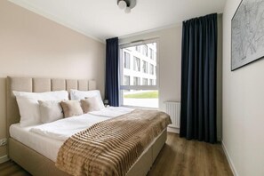 In-room safe, blackout drapes, soundproofing, free WiFi - Zeitraum Raclawicka (Kraków)