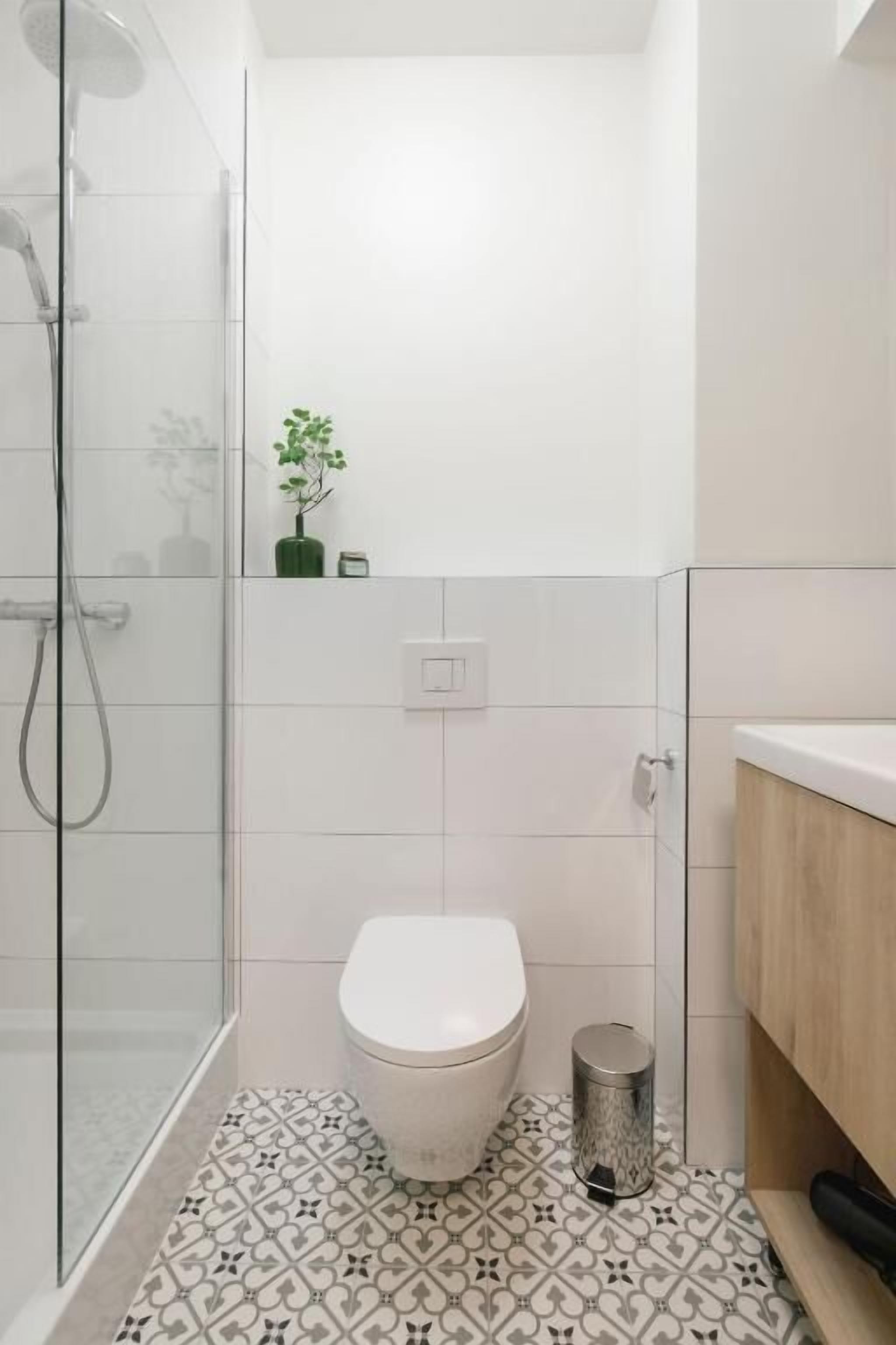Studio | Bathroom