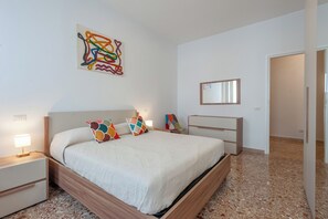 1 bedroom, iron/ironing board, free WiFi, bed sheets - Bright & Stylish Flat near Villa Pamphili (Roma)
