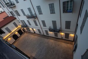 Departamento Deluxe, vista al patio | Áreas de la propiedad