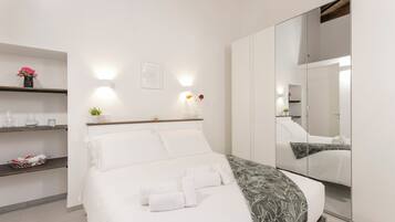 Appartamento Deluxe, balcone, vista cortile | Wi-Fi gratuito
