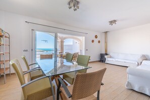 Interior - Villa Voramar with sea views. Cala D'Or (Cala d´Or)