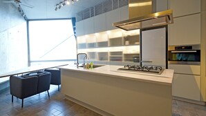Unclassified image, 5 of 32, button - 【Free pickup for over 4 nights stay】Center of the Tokyo Luxury 4-storey Villa (Minato City)