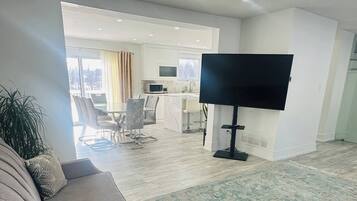 House, 3 Bedrooms | Living area