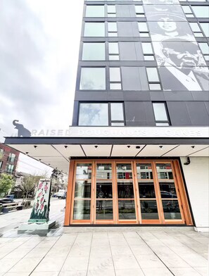 Exterior detail - Remodeled Craftsman in Central District w/ Parking (Seattle)